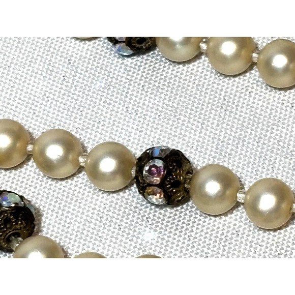 Vintage Faux Pearl & Diamond long beaded loop necklace & Clip on earrings Classy - Picture 3 of 8